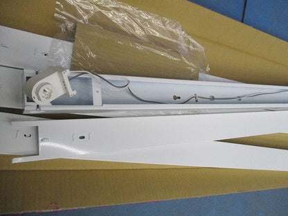 直管LEDランプ専用照明器具 トラフ型110形(4台入) IRLDFL111TR-K