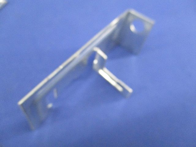 二重天井用金具 野ぶち受け材吊り金具(20個入) TFH1