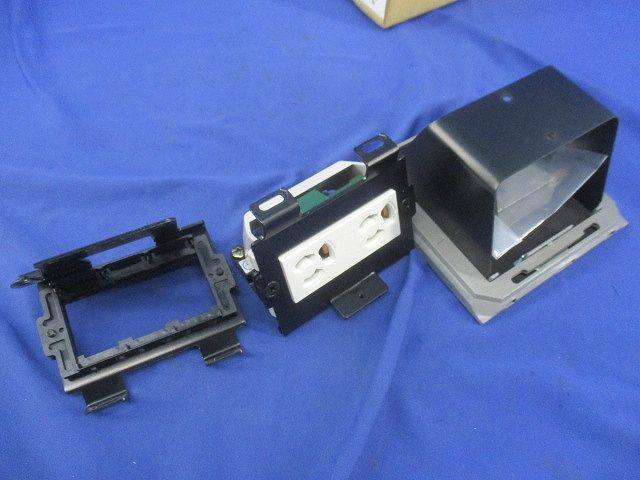 小型インナーコンセントスクエア(アルミ製) NE35402