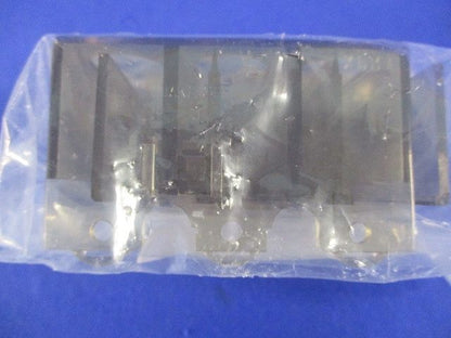 ブレーカー端子カバー(3個入) XPR100C3