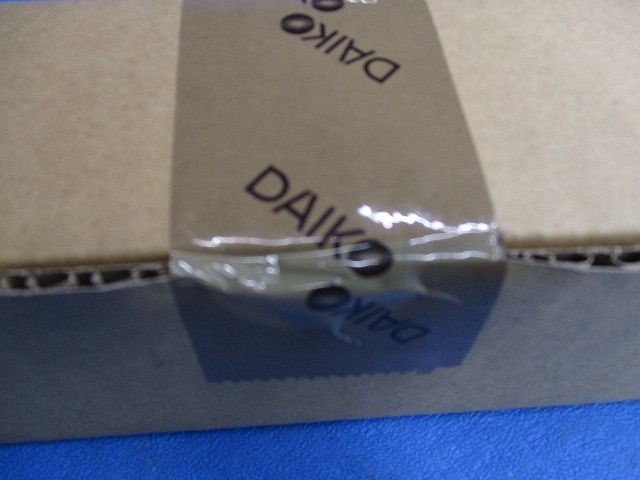 LEDブラケットライト 調光器不可 12.6W 温白色 壁(縦向・横向)・床付兼用 ホワイト DBK-40502A