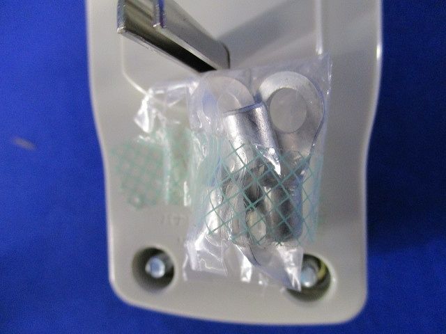 小型接地2P30A横型キャップ 250V ホワイト WF5730W