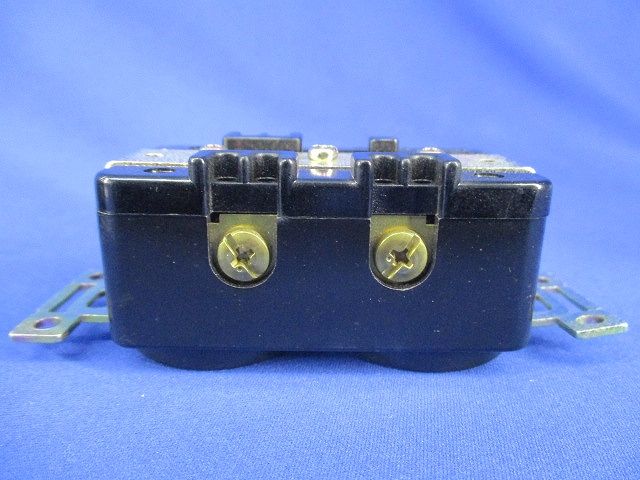 引掛形複式埋込コンセント(5個入) 3110D