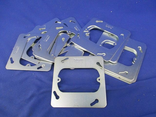 塗装中型四角スイッチカバー1コ用 平カバー(18個入) DS46112