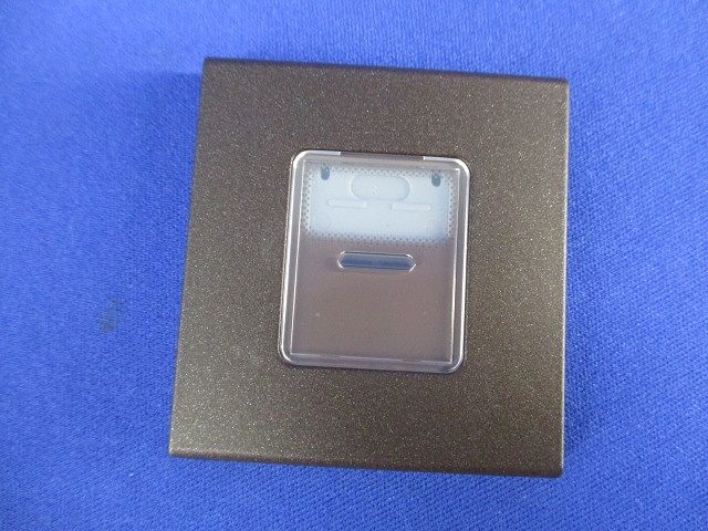 操作板 ダブルマーク付 表示灯付(20個入)(チョコ) WJN-MGD