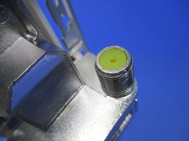 壁面テレビ端子(キズ有) WU7F2S