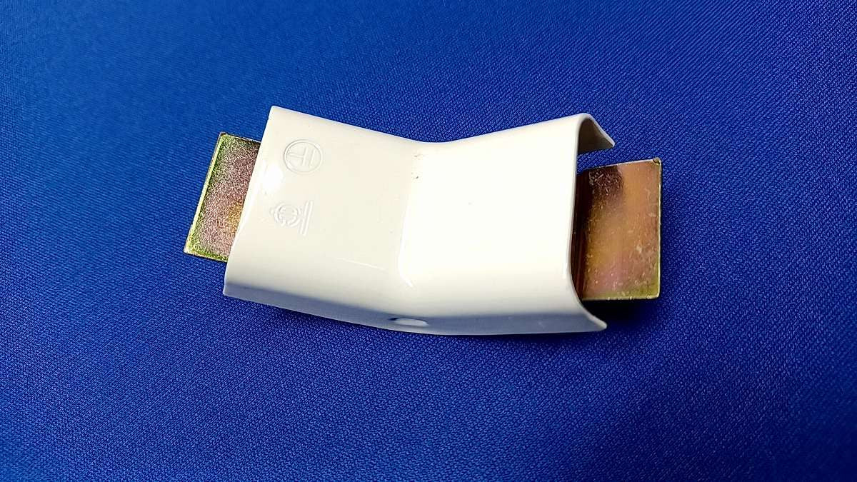 A型メタルモール付属品 内まがり(50個入) 型番不明