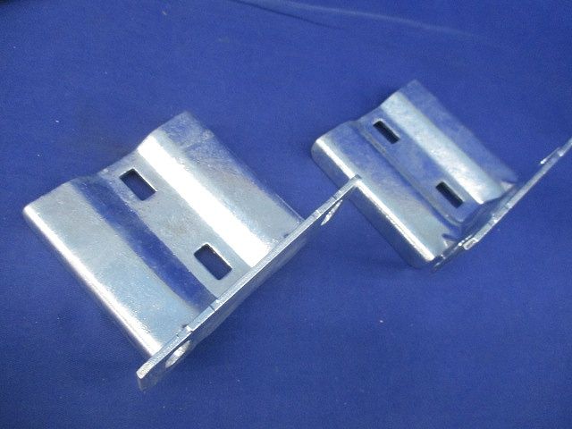 垂直ラック支持金具(1対) ZQRU1R