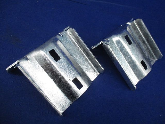 垂直ラック支持金具(1対) ZQRU1R