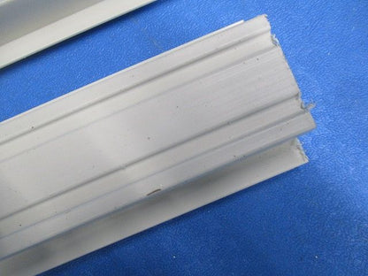 埋込用フレーム(切断品1.5m×2個入)(白) DH0260