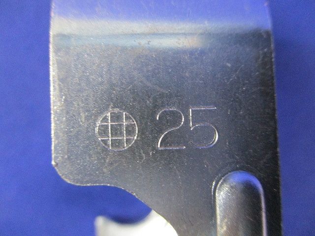 電線管支持金具 吊りボルト用 W3/8･W1/2(20個入)(汚れ有) 25