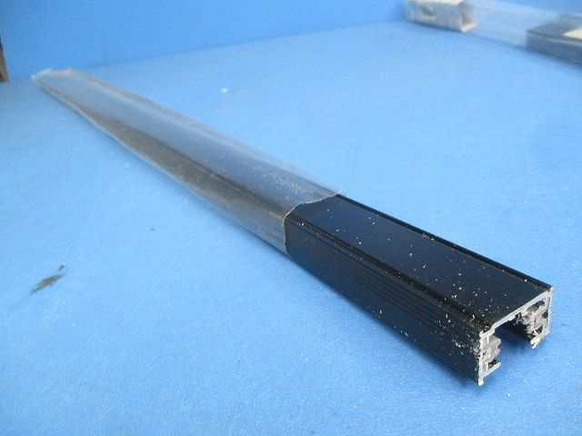 アース付スライドコンセント本体(切断品1m×2個入)(黒) AEE0222E