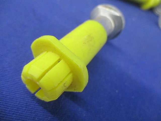 プレートハンガー(70個入)(黄) PH-3030