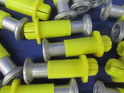 プレートハンガー(70個入)(黄) PH-3030