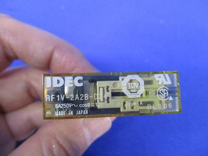 強制ガイド式リレー(7個入) RF1V-2A2B-D24