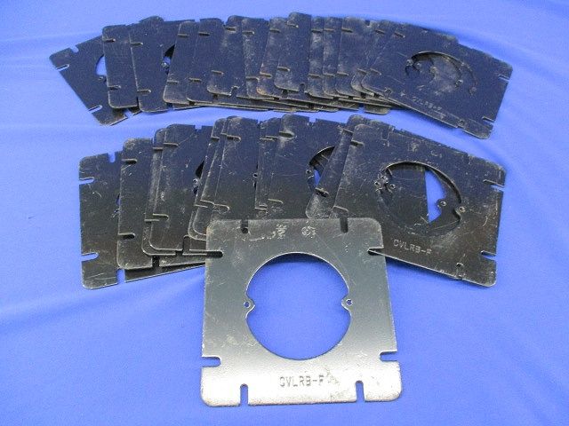 大四角丸穴カバー(28枚入) CVLRB-F