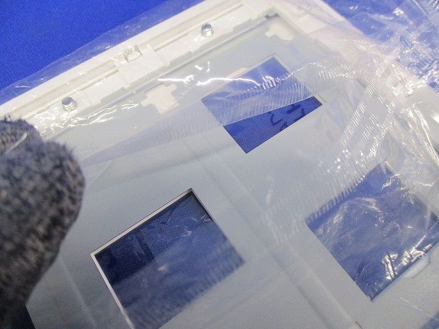 簡易耐火コンセントプレート6コ用(4個入)(ホワイト)(新品未開封) WTF7776W