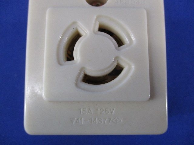 引掛露出ダブルコンセント(5個入)クリーム WK2312E