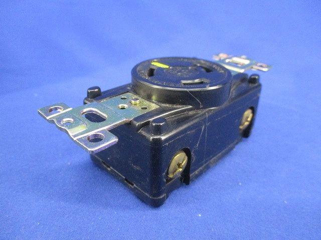 引掛形埋込コンセント(3個入)(キズ･汚れ有) 3310-L5