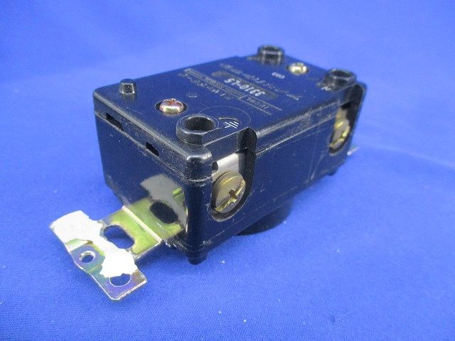 引掛形埋込コンセント(3個入)(キズ･汚れ有) 3310-L5