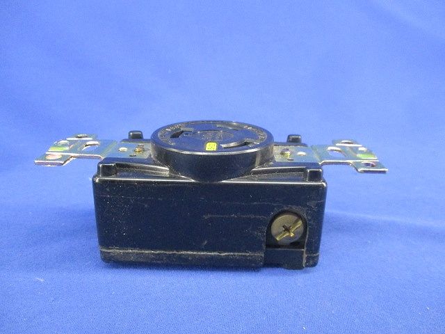 引掛形埋込コンセント(3個入)(キズ･汚れ有) 3310-L5