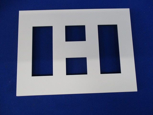 Jワイドスリム コンセントプレート(13枚入)(ピュアホワイト)(袋破れ有)