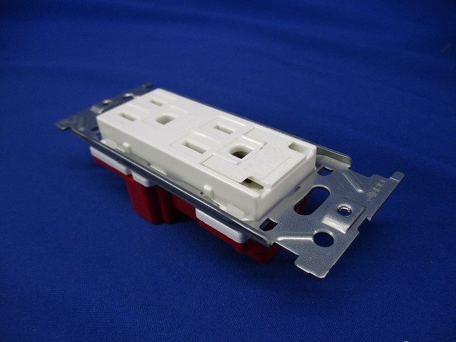 埋込アースターミナル付接地ダブルコンセント 2PE 15A 125V ピュアホワイト JEC-BN-55GE-PW