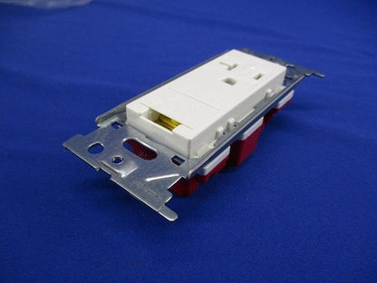 埋込アースターミナル付15A/20A共用接地コンセント ピュアホワイト JEC-BN-ITGEPW