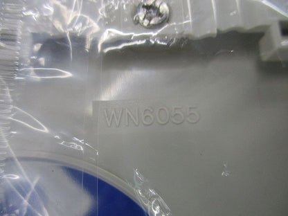 コンセントプレート(12枚入)(ミルキーホワイト) WN6055