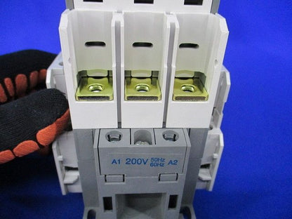 電磁接触器200V HC55