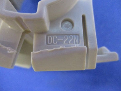 樹脂製ダクトクリップ(18個入)(ベージュ) DC-22NJ