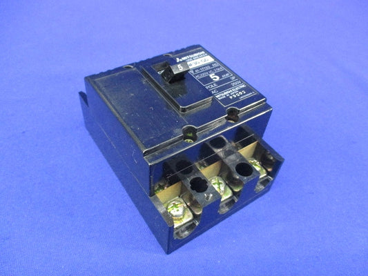 ノーヒューズブレーカ3P5A(ジャンク品) NF30-GD