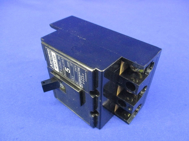 ノーヒューズブレーカ3P5A(ジャンク品) NF30-GD