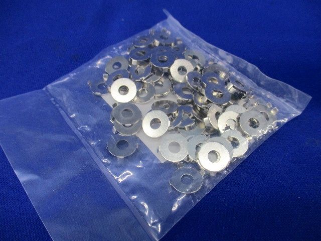 アースワッシャー 足付 サイズ4(100個入×3計300個入)(新品未開封) 型番不明