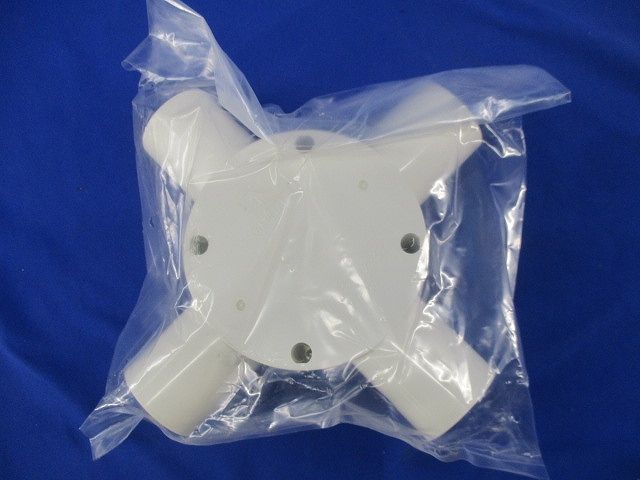 露出用丸形ボックス4方出 28(ミルキーホワイト)(新品未開封) PVM28