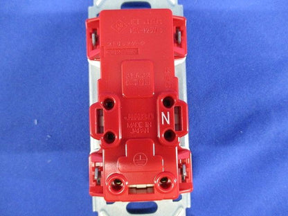 埋込アースターミナル付接地シングルコンセント 2PE 15A 125V ピュアホワイト JEC-BN-5GEPW