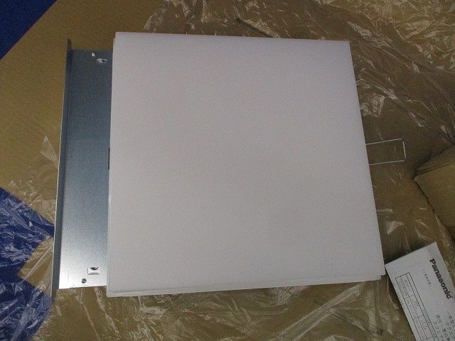 LEDスクエアセット(本体のみ未開封) NNLK10557+NNL1101EVLA9