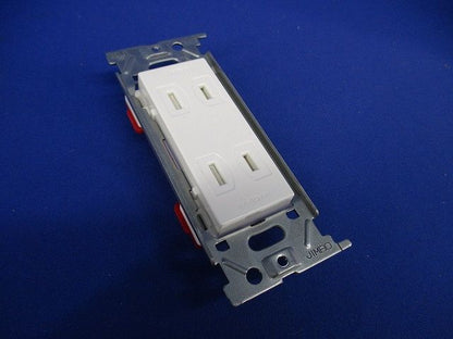 埋込扉付ダブルコンセント 2P 15A 125V ピュアホワイト JEC-BN-55FPW