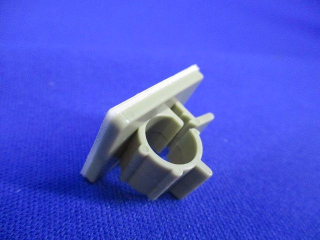 ワイヤーステッカー 粘着式配線留器具(98個入) S-608