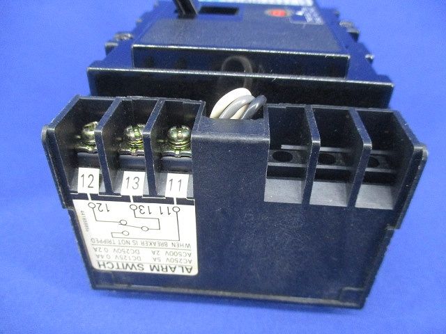 オートブレーカ3P8A端子台付(箱違い) EA33M