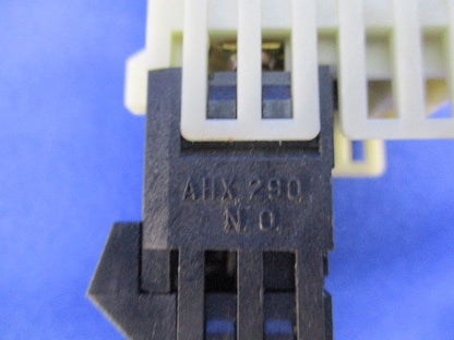 φ25コマンドスイッチ 照光押しボタンスイッチ(キズ･汚れ有) AH25-L E3