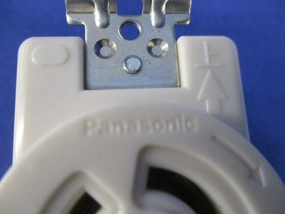 引掛埋込コンセント(4個入)(ミルキーホワイト) WF2315WK