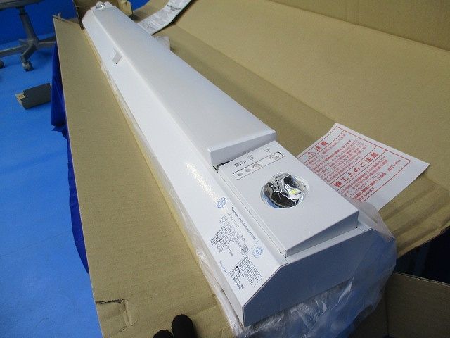 非常用ベースライト 階段通路誘導灯・一体型階段灯40形高光束(23年製) NNCF42155LE9