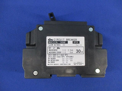 サーキットブレーカ2P2E30A(不足部品有)(キズ・汚れ有) NX52A