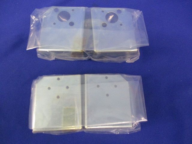 取りつけ金具(1セット計4個) F39-L4