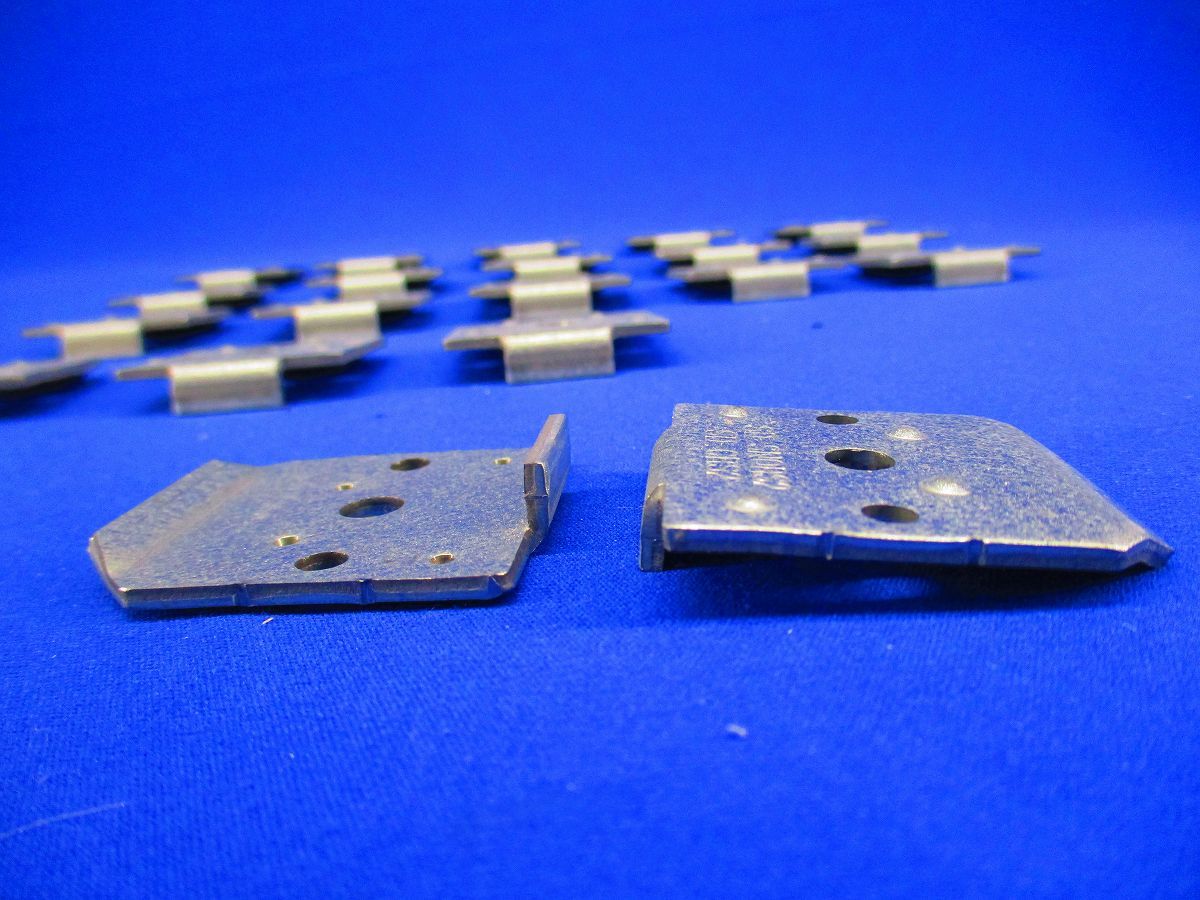ケーブルラック アングル用振れ止め金具(20個入) SD-SNQRS2
