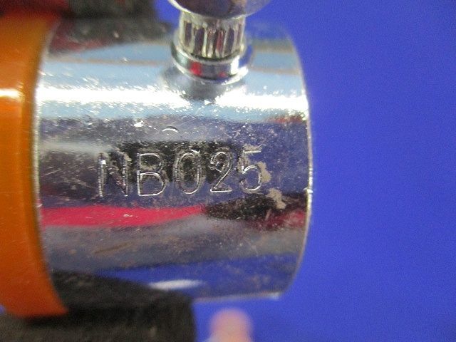 ネジナシブッシング(17個入) NB025