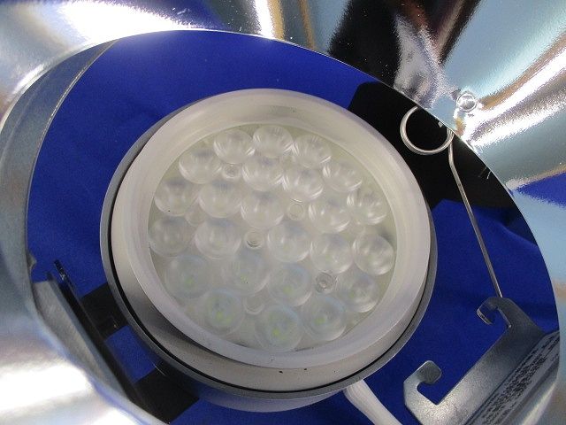 LEDユニバーサルダウンライトφ200 中角(昼白色) NYY16164LE9