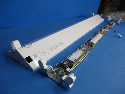 LEDベースライト 非常用照明器具(昼白色)(19年製) NNFG42002CLE9