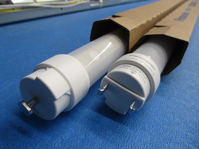 LEDベースライト 非常用照明器具(昼白色)(19年製) NNFG42002CLE9